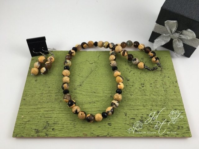 8mm Faceted Black and Yellow Agate